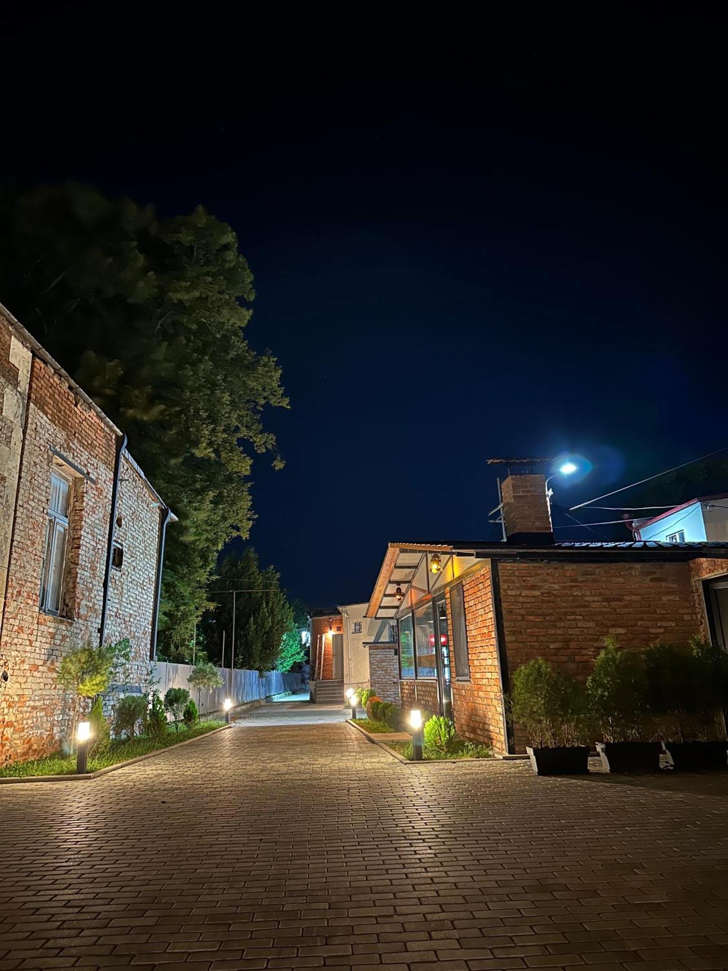 Hotel Ticiani 15 Kutaisi Exterior photo